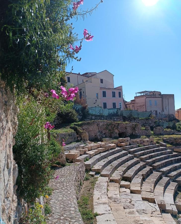 La Casetta Nelle Mura Terracina Exterior photo